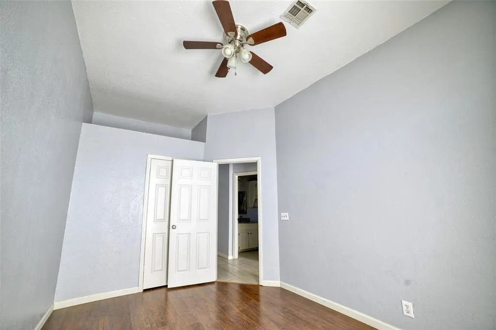 Photo 15 — 923 Castle Road, Edmond, OK 73034