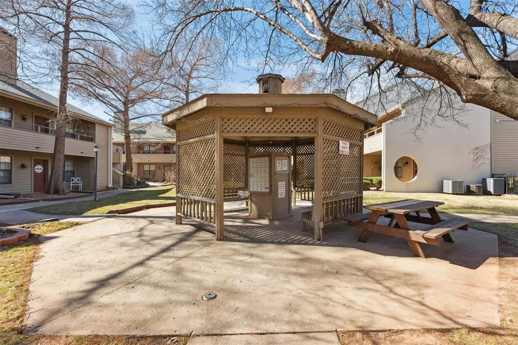 Photo 27 — 11120 N Stratford Drive 130, Oklahoma City, OK 73120