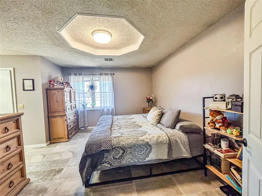 Photo 18 — 705 S 28th Street, Clinton, OK 73601