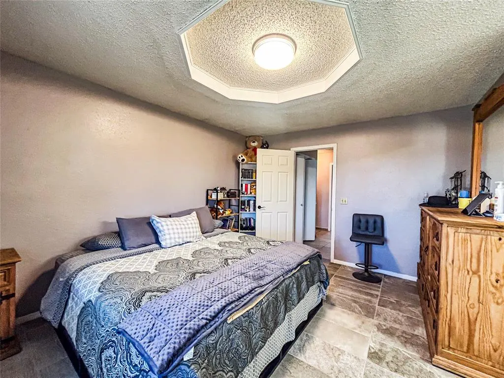Photo 20 — 705 S 28th Street, Clinton, OK 73601