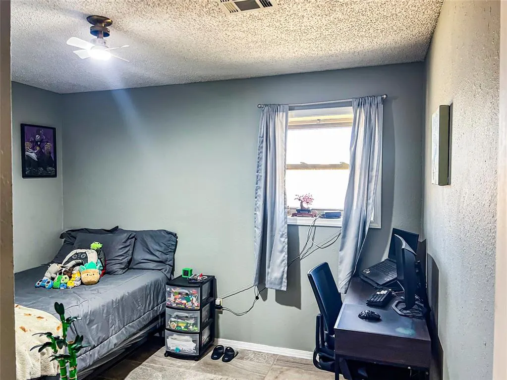 Photo 27 — 705 S 28th Street, Clinton, OK 73601