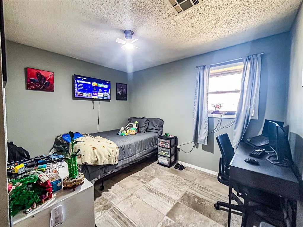 Photo 28 — 705 S 28th Street, Clinton, OK 73601