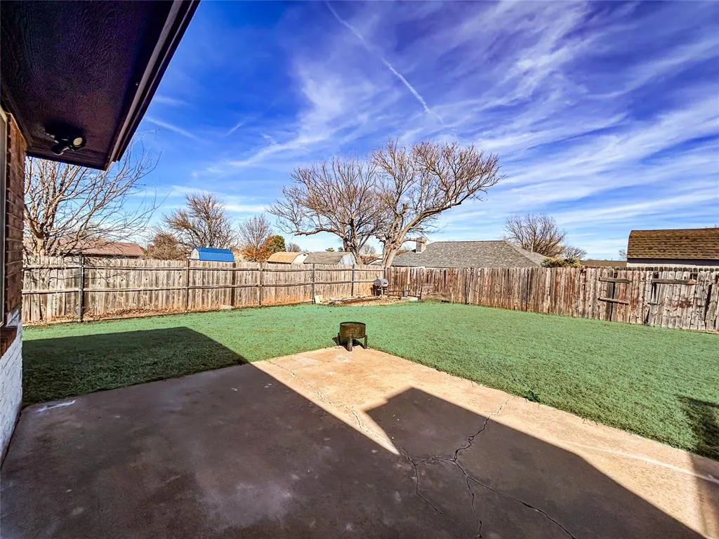 Photo 31 — 705 S 28th Street, Clinton, OK 73601