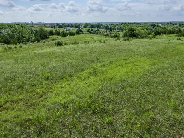 Photo 7 — 2506 Cherokee Lane, Meridian, OK 73044
