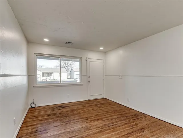 Photo 7 — 6910 NW 53rd Street, Bethany, OK 73008