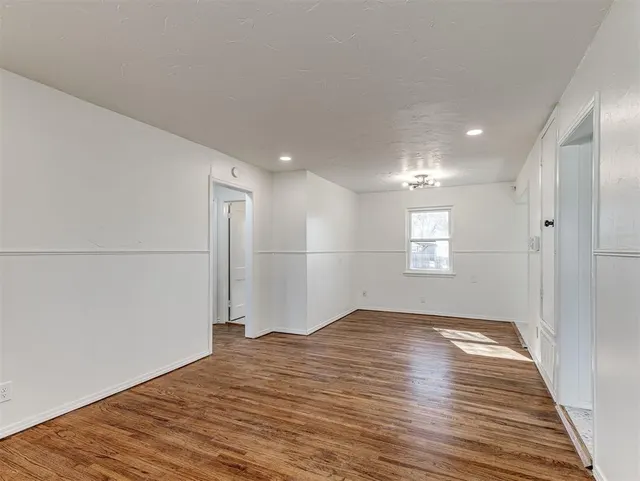 Photo 8 — 6910 NW 53rd Street, Bethany, OK 73008