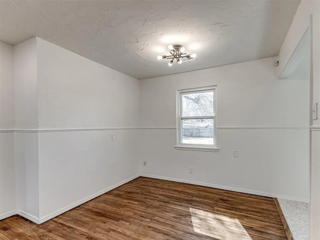 Photo 11 — 6910 NW 53rd Street, Bethany, OK 73008