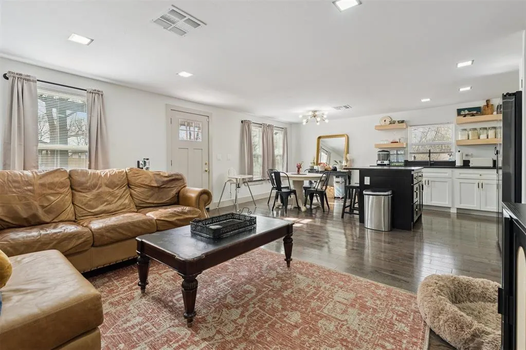 Photo 5 — 723 SE 22nd Street, Oklahoma City, OK 73129