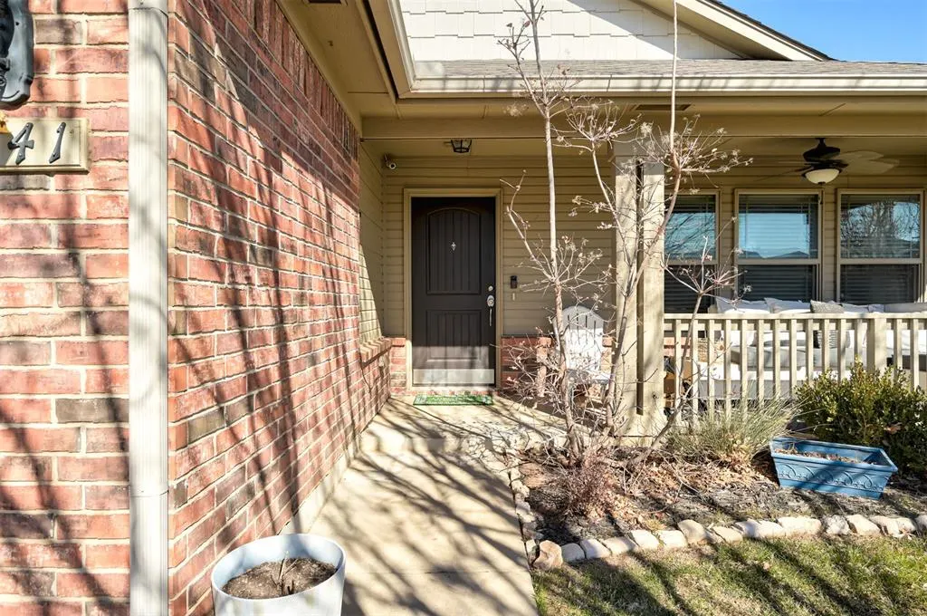 Photo 2 — 9541 SW 27th Street, Oklahoma City, OK 73128