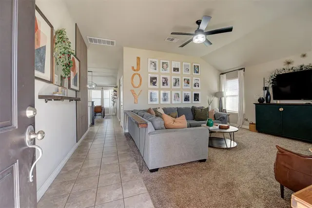 Photo 3 — 9541 SW 27th Street, Oklahoma City, OK 73128