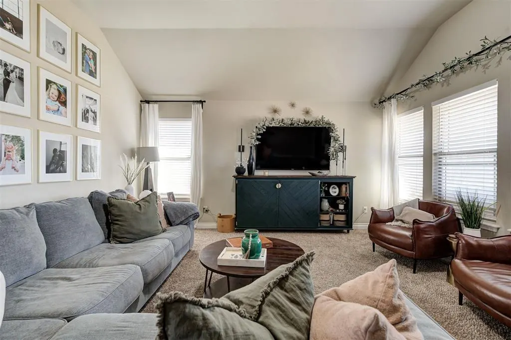Photo 5 — 9541 SW 27th Street, Oklahoma City, OK 73128