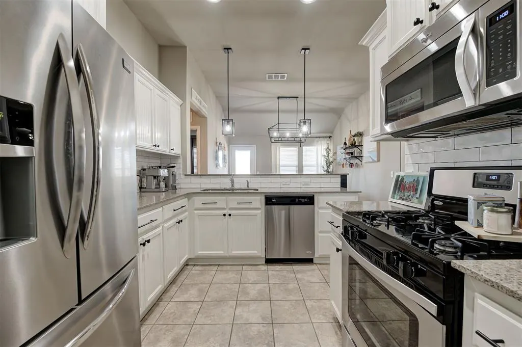 Photo 16 — 9541 SW 27th Street, Oklahoma City, OK 73128