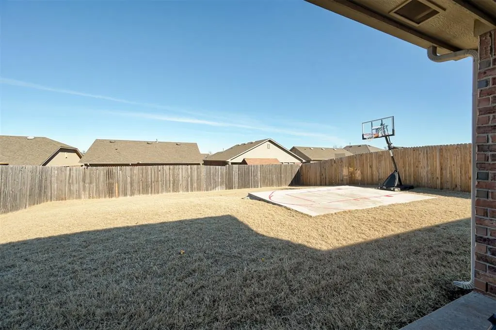 Photo 34 — 9541 SW 27th Street, Oklahoma City, OK 73128