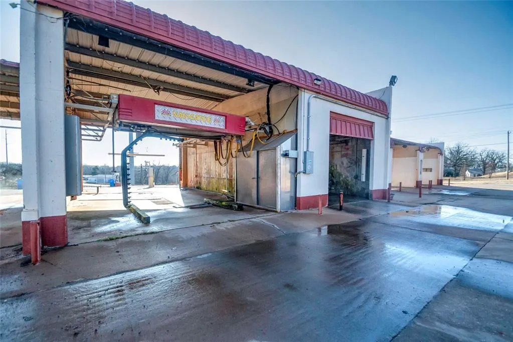 Photo 12 — 1102 E 1st Street, Chandler, OK 74834