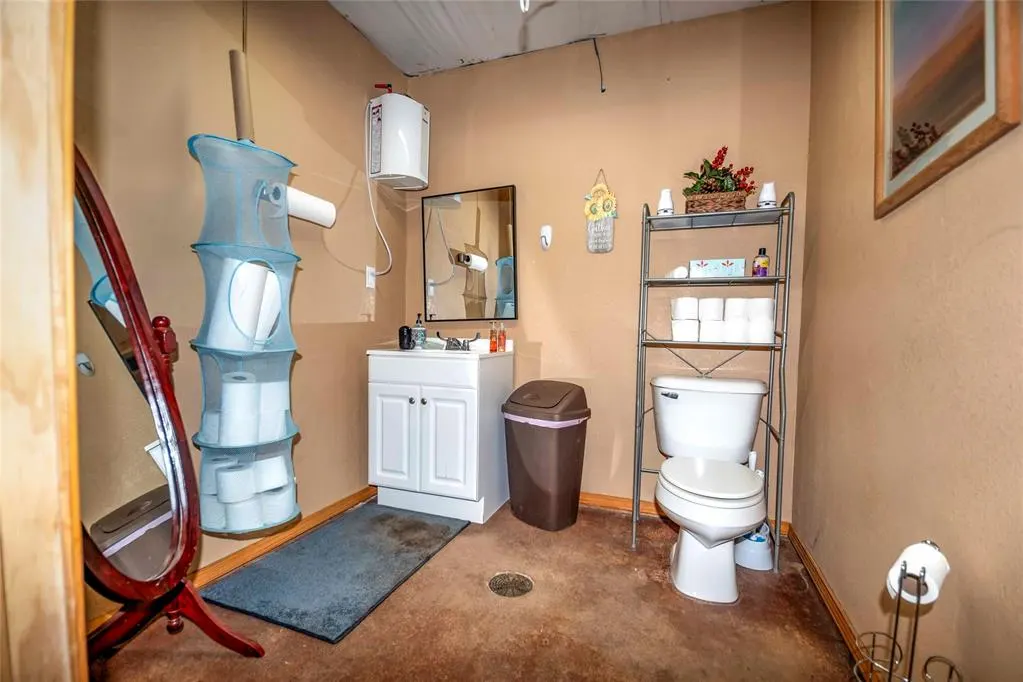 Photo 21 — 1102 E 1st Street, Chandler, OK 74834