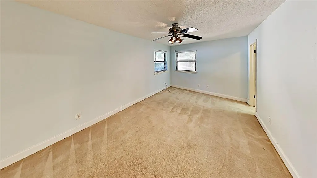 Photo 6 — 9816 LANCET Lane, The Village, OK 73120