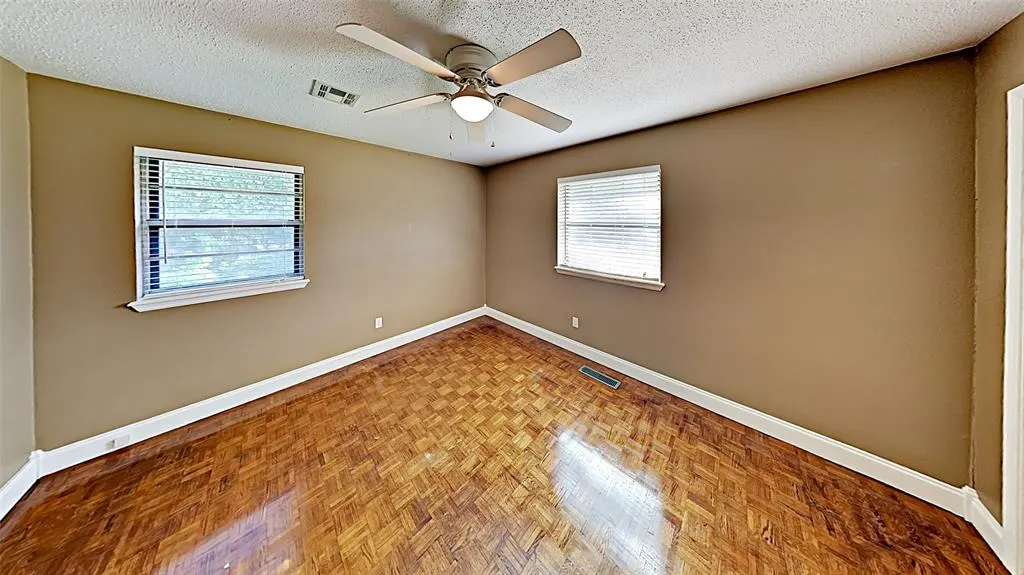 Photo 11 — 9816 LANCET Lane, The Village, OK 73120