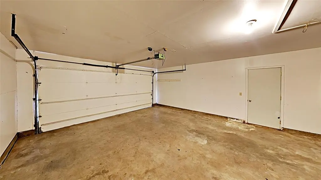 Photo 12 — 9816 LANCET Lane, The Village, OK 73120