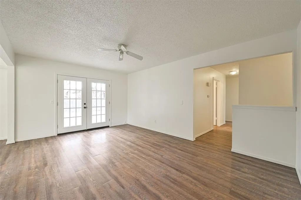 Photo 4 — 421 Meadow Lake Drive, Edmond, OK 73003