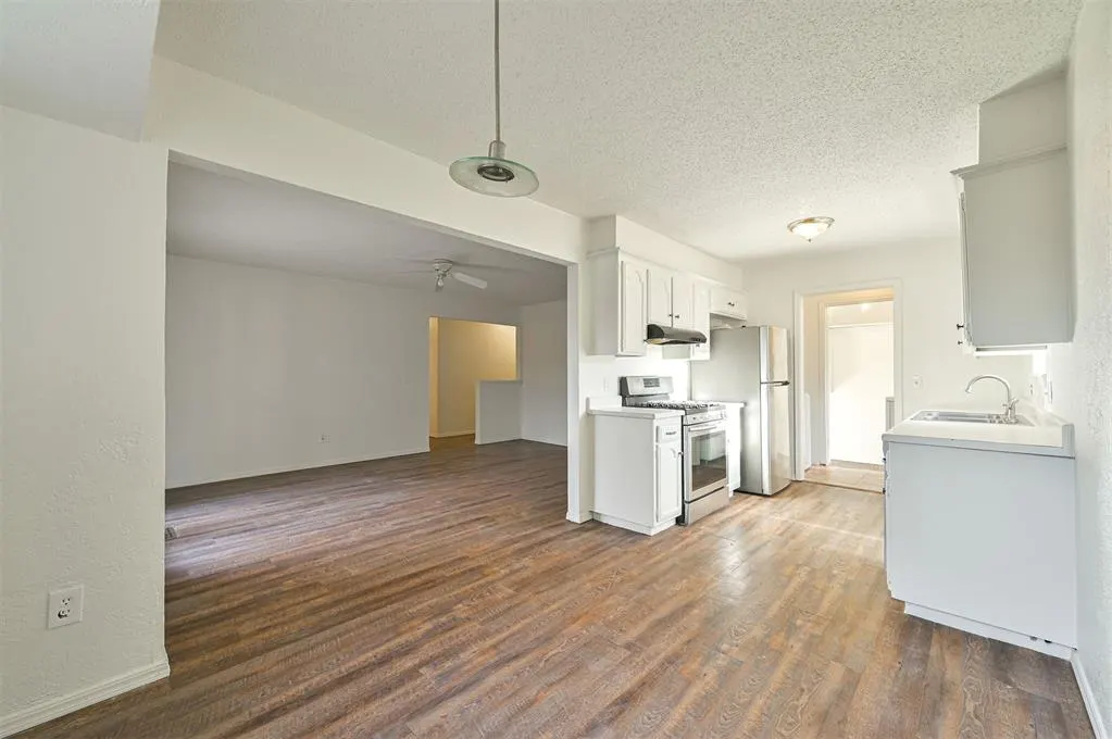 Photo 8 — 421 Meadow Lake Drive, Edmond, OK 73003