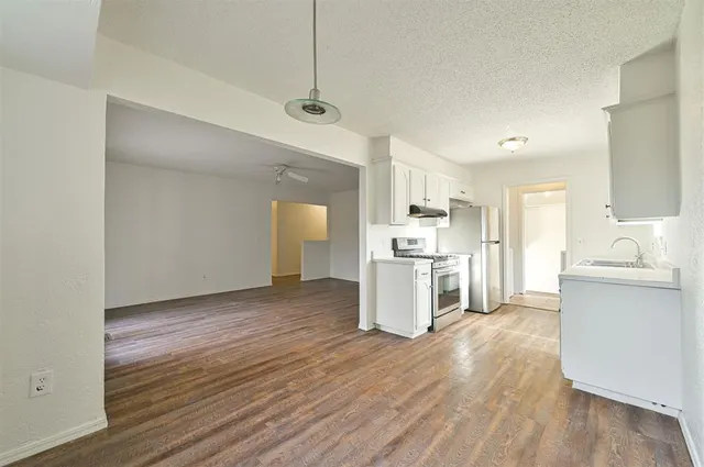 Photo 8 — 421 Meadow Lake Drive, Edmond, OK 73003