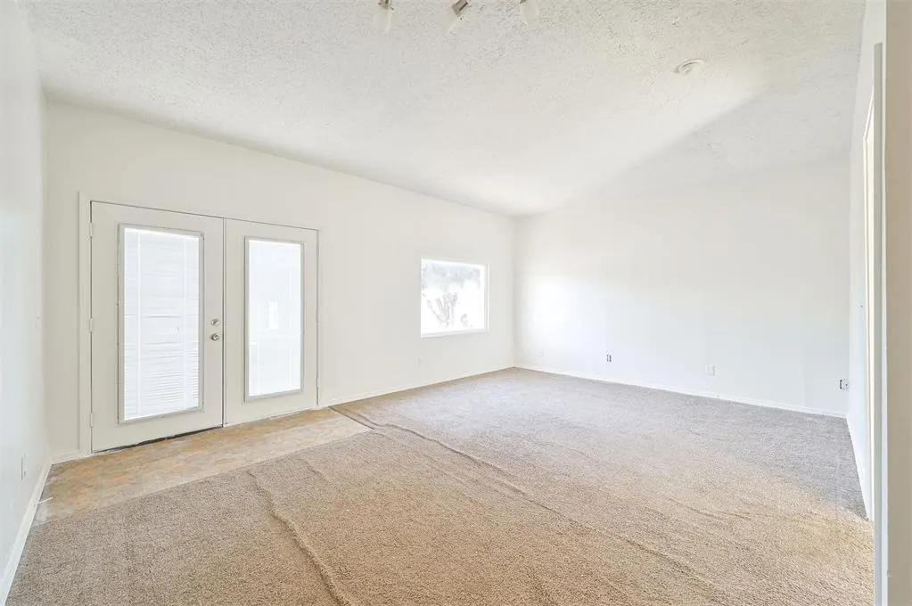 Photo 17 — 421 Meadow Lake Drive, Edmond, OK 73003