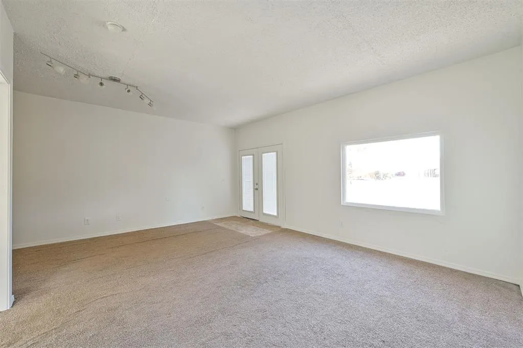 Photo 18 — 421 Meadow Lake Drive, Edmond, OK 73003