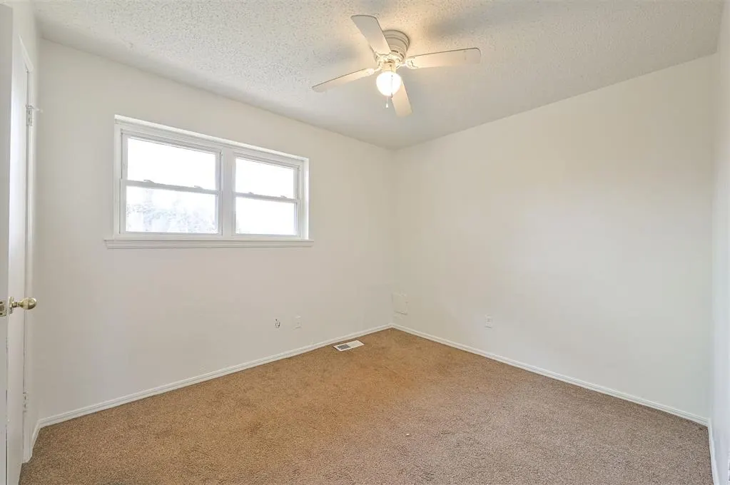 Photo 25 — 421 Meadow Lake Drive, Edmond, OK 73003