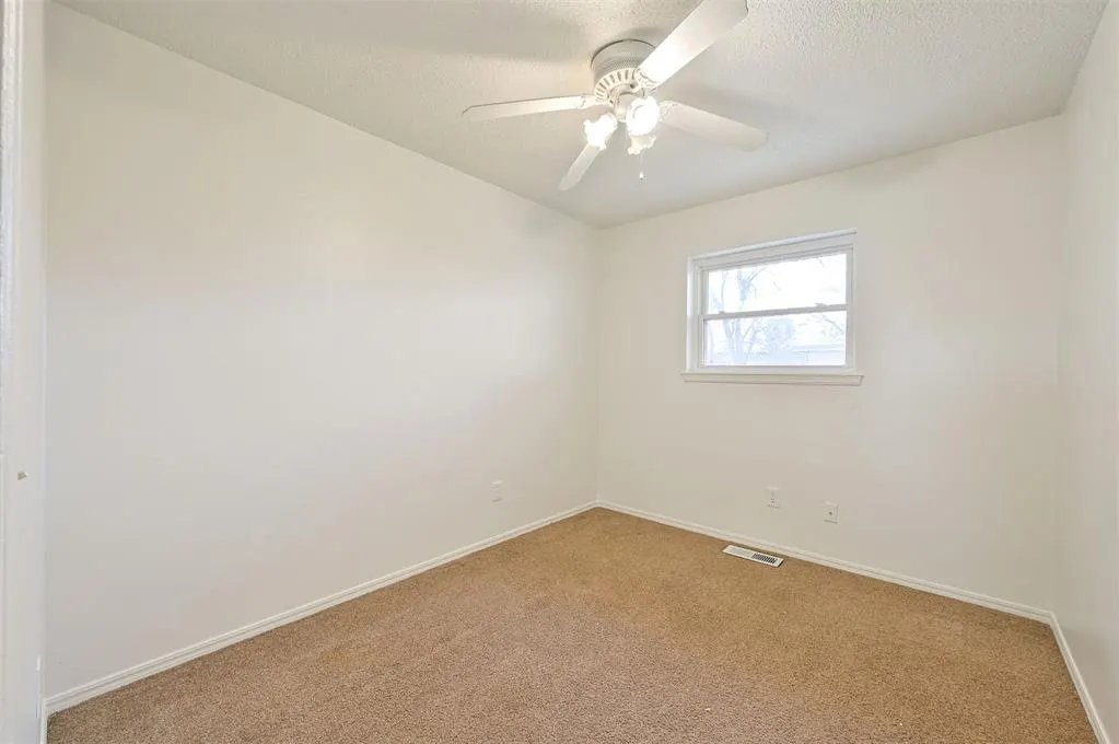 Photo 31 — 421 Meadow Lake Drive, Edmond, OK 73003