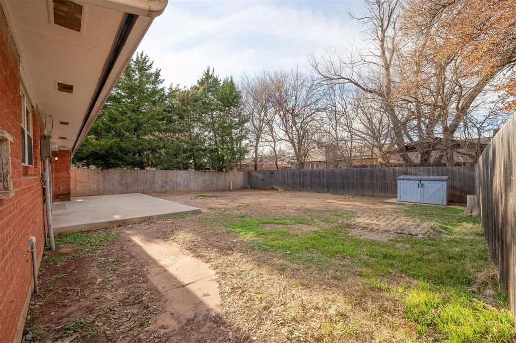 Photo 38 — 421 Meadow Lake Drive, Edmond, OK 73003