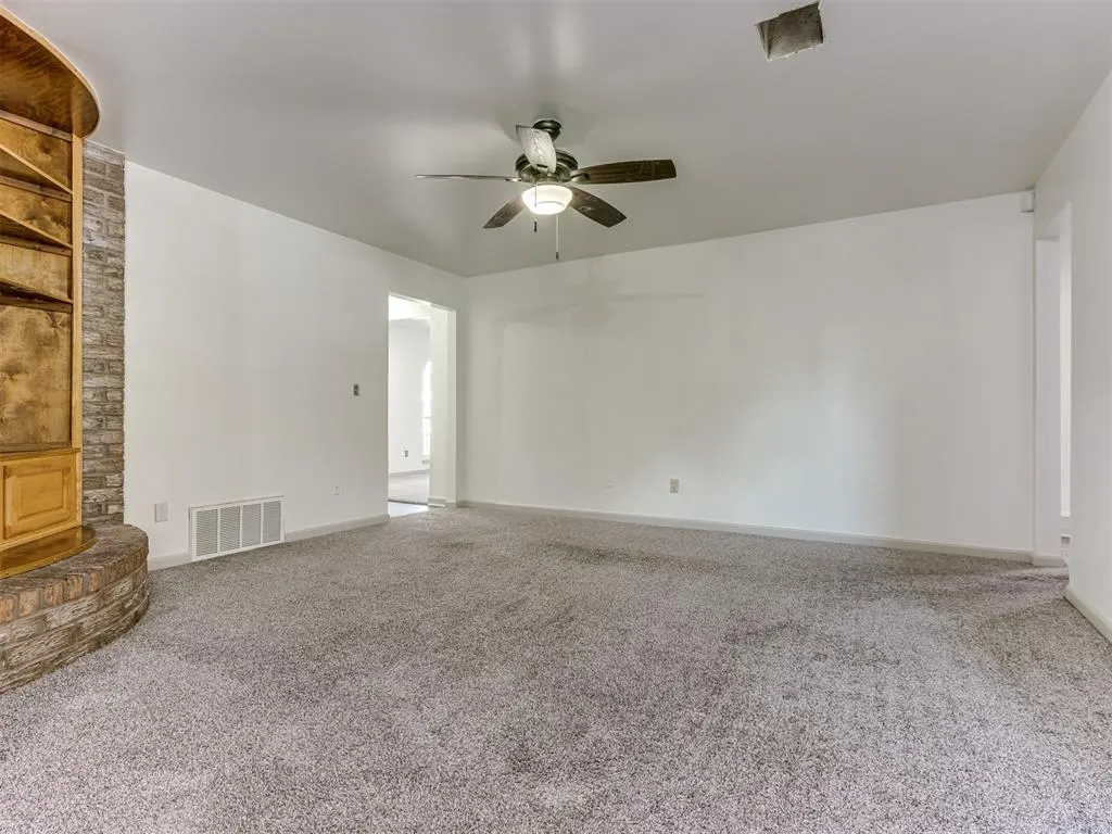 Photo 10 — 616 Whispering Oak Road, Oklahoma City, OK 73127