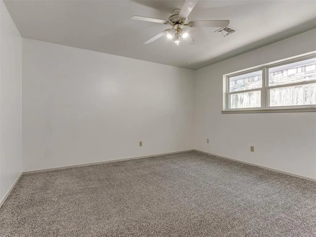 Photo 21 — 616 Whispering Oak Road, Oklahoma City, OK 73127