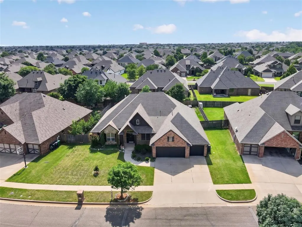 Photo 46 — 18509 Feliz Drive, Edmond, OK 73012