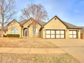 Sold home at 5301 NW 119th Street