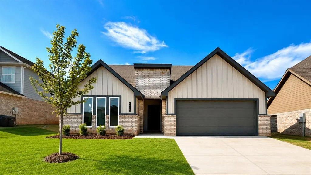 Front exterior — 4925 Maleah Avenue, Noble, OK 73068