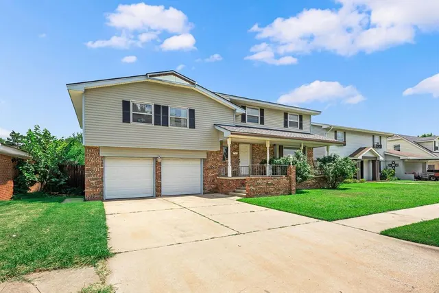 Photo 4 — 2232 Laneway Drive, Oklahoma City, OK 73159