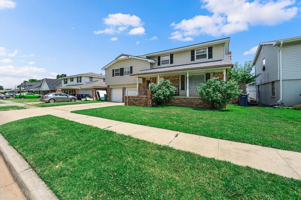 Photo 5 — 2232 Laneway Drive, Oklahoma City, OK 73159