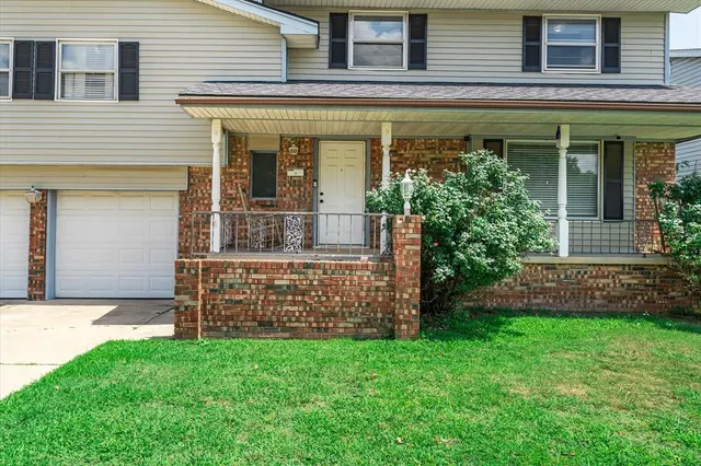 Photo 6 — 2232 Laneway Drive, Oklahoma City, OK 73159
