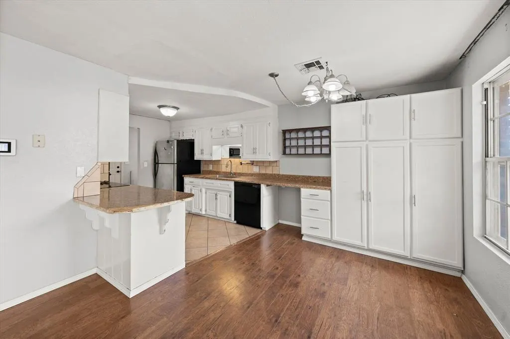 Photo 14 — 2232 Laneway Drive, Oklahoma City, OK 73159