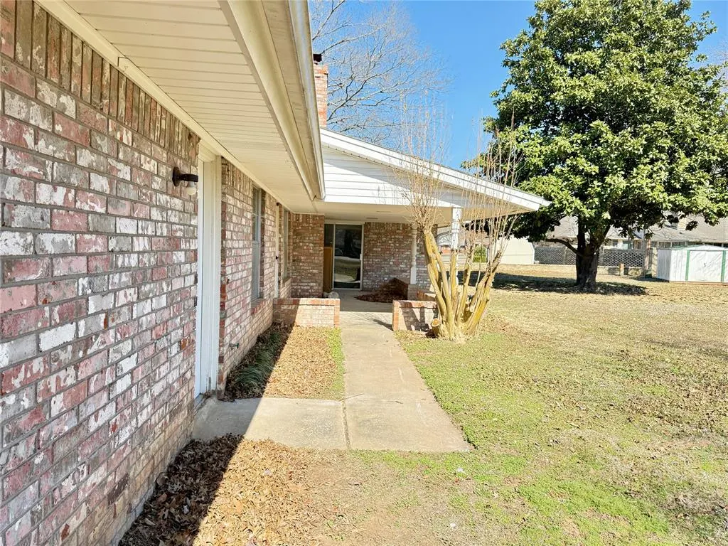 Photo 3 — 2200 Grisso Drive, Seminole, OK 74868