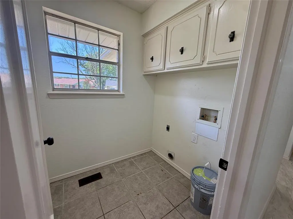 Photo 12 — 2200 Grisso Drive, Seminole, OK 74868