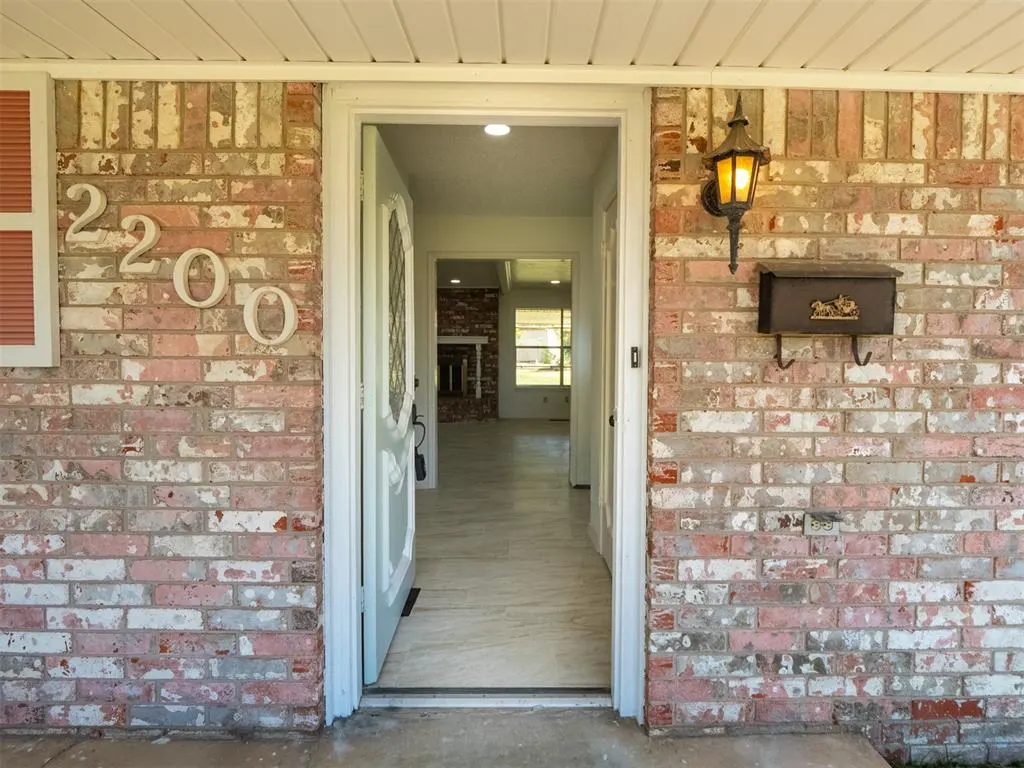Photo 4 — 2200 Grisso Drive, Seminole, OK 74868