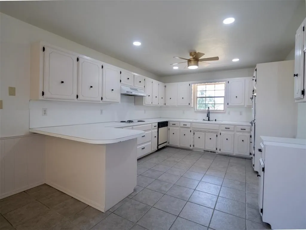 Photo 10 — 2200 Grisso Drive, Seminole, OK 74868