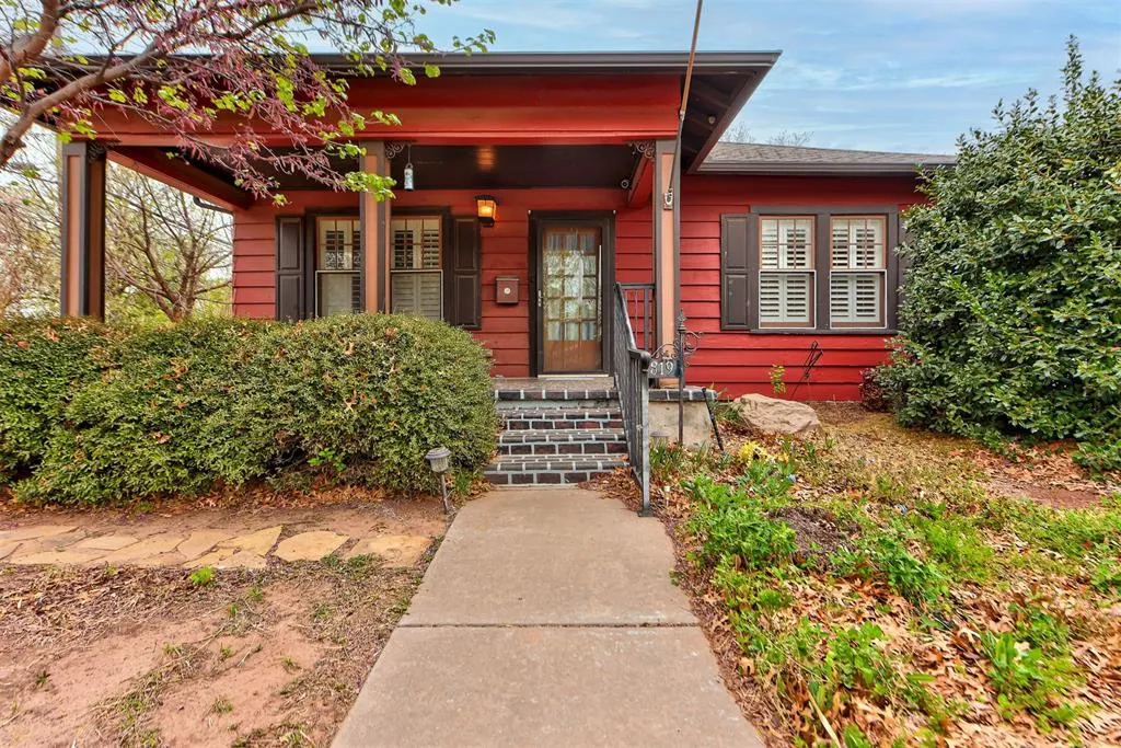 Photo 13 — 819 NW 25th Street, Oklahoma City, OK 73106