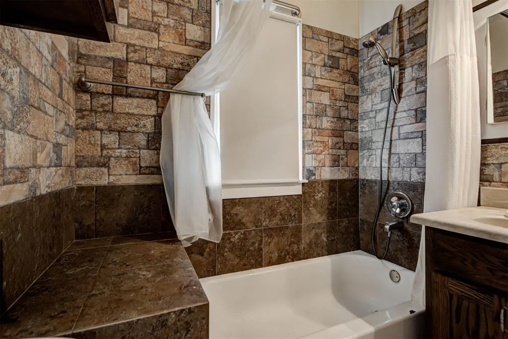 Photo 43 — 819 NW 25th Street, Oklahoma City, OK 73106