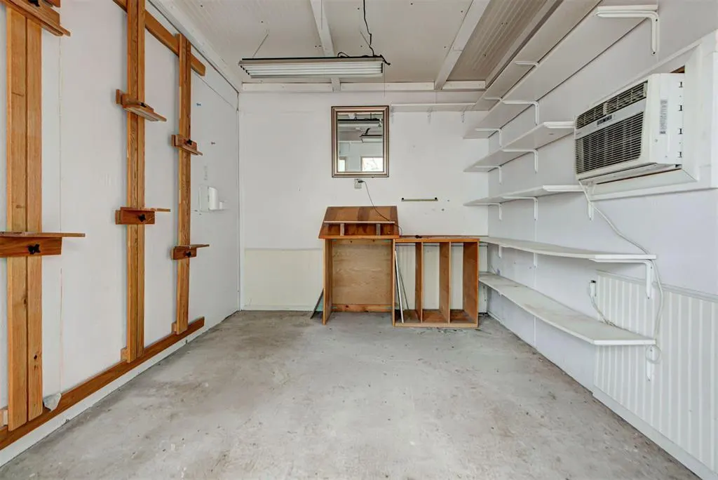 Photo 7 — 819 NW 25th Street, Oklahoma City, OK 73106