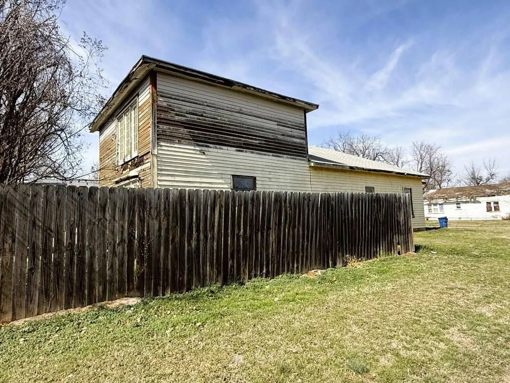 Photo 22 — 1301 W Idaho Avenue, Chickasha, OK 73018