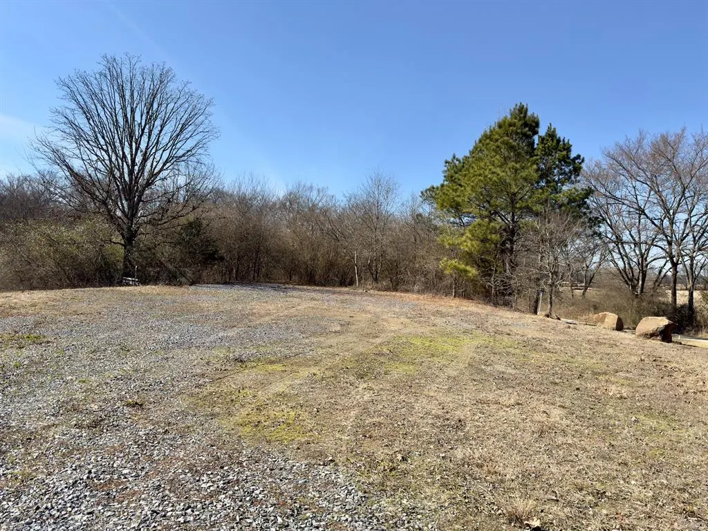Photo 5 — 332 Walden Road, Battiest, OK 74722