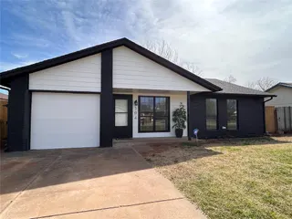 Sold home at 504 W 10th Street