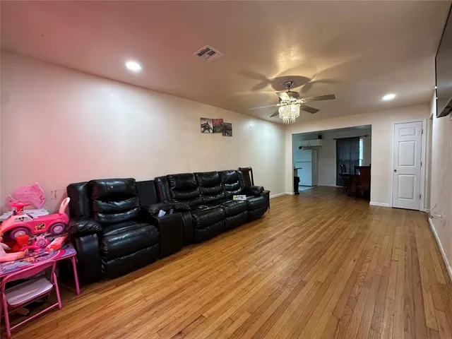 Photo 3 — 3237 NW 40th Street, Oklahoma City, OK 73112